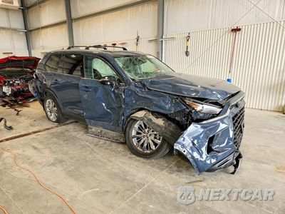Czwarte zdjęcie samochodu z boku: 2024 TOYOTA GRAND HIGHLANDER PLATINUM VIN:5TDAAAB5XRS044470 - miniatura