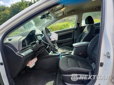 Zdjęcie 7 z 12 samochodu: 2020 HYUNDAI ELANTRA SEL VIN:5NPD84LF1LH523746 - miniatura