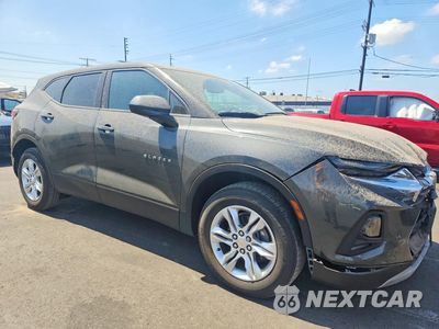 Czwarte zdjęcie samochodu z boku: 2019 CHEVROLET BLAZER 1LT VIN:3GNKBBRA9KS682423 - miniatura