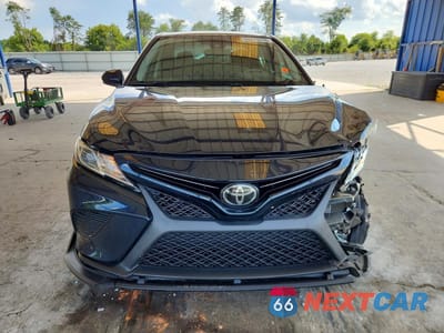 Piąte zdjęcie samochodu w środku: 2020 TOYOTA CAMRY SE VIN:4T1G11AK5LU502271 - miniatura