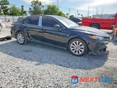 Czwarte zdjęcie samochodu z boku: 2018 TOYOTA CAMRY LE VIN:JTNB11HK7J3038905 - miniatura
