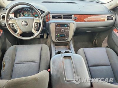 Zdjęcie 8 z 14 samochodu: 2011 GMC YUKON XL K1500 SLE VIN:1GKS2HE32BR307175 - miniatura