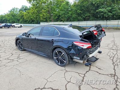 Drugie zdjęcie samochodu z przodu: 2020 TOYOTA CAMRY XSE VIN:4T1K61AK5LU995591 - miniatura