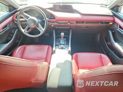 Zdjęcie 8 z 12 samochodu: 2021 MAZDA 3 PREMIUM VIN:JM1BPAML1M1324864 - miniatura