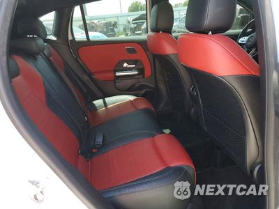 Zdjęcie 11 z 13 samochodu: 2021 MERCEDES-BENZ GLA 45 AMG VIN:W1N4N5DB1MJ221885 - miniatura