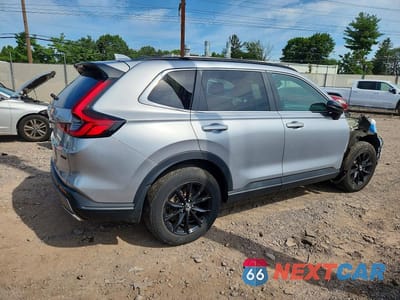 Trzecie zdjęcie samochodu z tyłu: 2023 HONDA CR-V SPORT VIN:7FARS6H5XPE041966 - miniatura