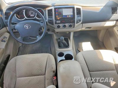 Zdjęcie 8 z 12 samochodu: 2005 TOYOTA TACOMA ACCESS CAB VIN:5TEUU42N55Z081316 - miniatura
