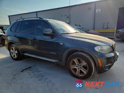 Czwarte zdjęcie samochodu z boku: 2012 BMW X5 XDRIVE35D VIN:5UXZW0C5XCL666216 - miniatura