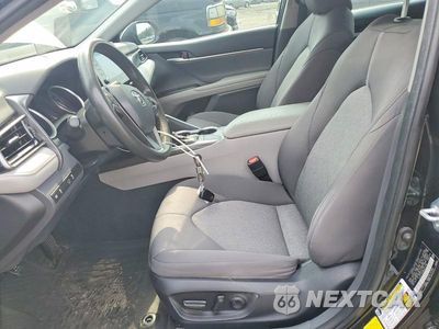 Zdjęcie 7 z 12 samochodu: 2022 TOYOTA CAMRY LE VIN:4T1C11AK8NU071782 - miniatura