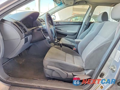 Zdjęcie 7 z 12 samochodu: 2007 HONDA ACCORD LX VIN:1HGCM56437A132166 - miniatura