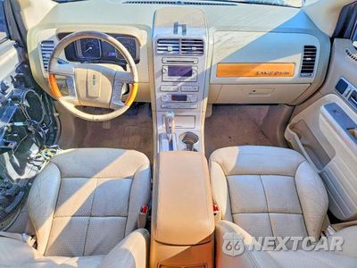 Zdjęcie 8 z 13 samochodu: 2007 LINCOLN MKX VIN:2LMDU88C27BJ04193 - miniatura