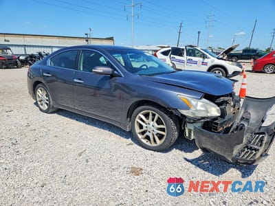 Czwarte zdjęcie samochodu z boku: 2011 NISSAN MAXIMA 3.5 S VIN:1N4AA5AP6BC833996 - miniatura