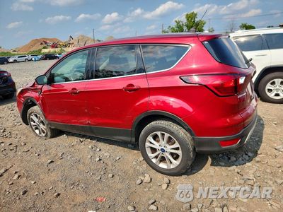Drugie zdjęcie samochodu z przodu: 2019 FORD ESCAPE SE VIN:1FMCU9GD7KUA84033 - miniatura