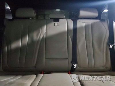 Zdjęcie 10 z 14 samochodu: 2017 BMW X5 XDRIVE50I VIN:5UXKR6C38H0J85268 - miniatura