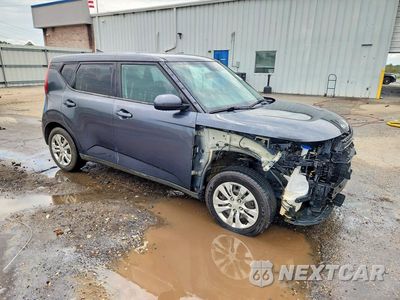Czwarte zdjęcie samochodu z boku: 2021 KIA SOUL LX VIN:KNDJ23AU3M7793129 - miniatura