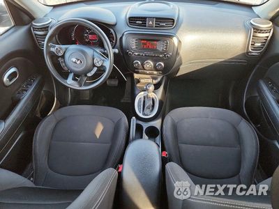 Zdjęcie 8 z 12 samochodu: 2016 KIA SOUL BASE VIN:KNDJN2A26G7404732 - miniatura