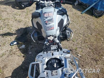 Zdjęcie 6 z 9 samochodu: 2023 BMW R 1250 GS ADVENTURE VIN:WB10M1304P6H78900 - miniatura