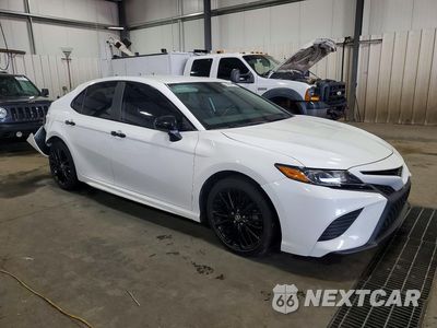 Czwarte zdjęcie samochodu z boku: 2020 TOYOTA CAMRY SE NIGHTSHADE VIN:4T1G11AK7LU345956 - miniatura