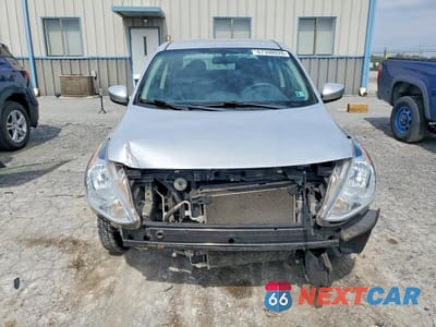 Piąte zdjęcie samochodu w środku: 2017 NISSAN VERSA 1.6 SV VIN:3N1CN7AP9HK459988 - miniatura