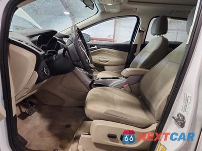 Zdjęcie 7 z 13 samochodu: 2015 FORD ESCAPE SE VIN:1FMCU9GX0FUA20805 - miniatura