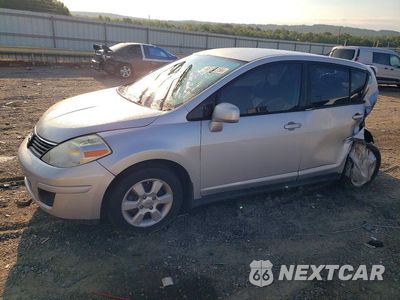 2008 NISSAN VERSA 1.8 S 3N1BC13E68L406959 - główne zdjęcie licytacji z USA - miniatura