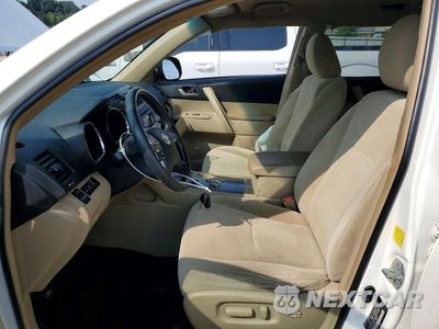 Zdjęcie 7 z 13 samochodu: 2011 TOYOTA HIGHLANDER BASE VIN:5TDBK3EH3BS046876 - miniatura