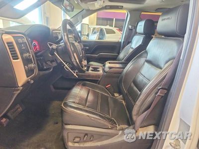 Zdjęcie 7 z 12 samochodu: 2015 GMC SIERRA K3500 DENALI VIN:1GT424E83FF525478 - miniatura