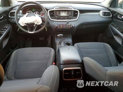 Zdjęcie 8 z 13 samochodu: 2016 KIA SORENTO LX VIN:5XYPG4A38GG182142 - miniatura