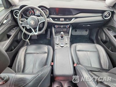 Zdjęcie 8 z 13 samochodu: 2018 ALFA ROMEO STELVIO VIN:ZASFAKAN1J7B81381 - miniatura