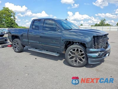 Czwarte zdjęcie samochodu z boku: 2018 CHEVROLET SILVERADO K1500 LT VIN:2GCVKREC2J1109296 - miniatura