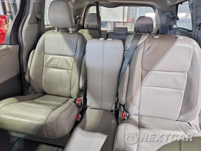 Zdjęcie 10 z 13 samochodu: 2015 TOYOTA SIENNA XLE 8-PASSENGER VIN:5TDYK3DC3FS568364 - miniatura