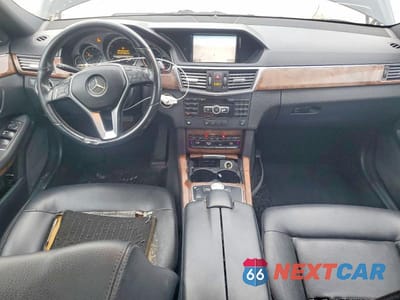 Zdjęcie 8 z 12 samochodu: 2013 MERCEDES-BENZ E 350 4MATIC VIN:WDDHF8JB9DA731905 - miniatura