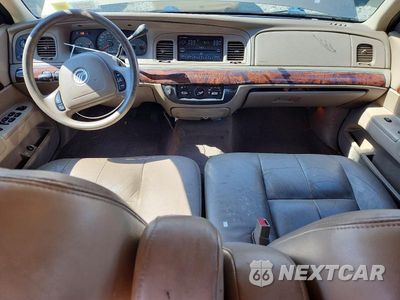 Zdjęcie 8 z 12 samochodu: 2004 MERCURY GRAND MARQUIS GS VIN:2MEFM74W94X672232 - miniatura