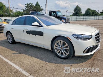 Czwarte zdjęcie samochodu z boku: 2021 MERCEDES-BENZ S 500 4MATIC VIN:W1K6G6DB8MA032687 - miniatura