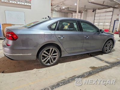 Trzecie zdjęcie samochodu z tyłu: 2018 VOLKSWAGEN PASSAT S VIN:1VWAA7A39JC020750 - miniatura