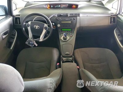 Zdjęcie 8 z 12 samochodu: 2011 TOYOTA PRIUS THREE VIN:JTDKN3DU3B5339544 - miniatura