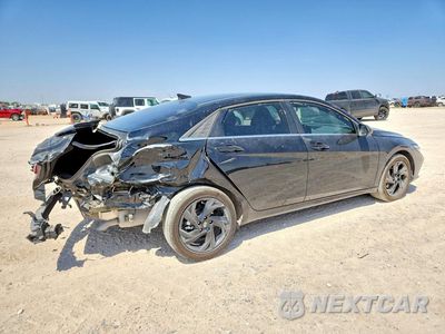 Trzecie zdjęcie samochodu z tyłu: 2026 HYUNDAI ELANTRA SEL SPORT PREMIUM VIN:KMHLS4DG9TU177144 - miniatura