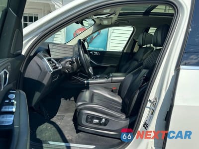 Zdjęcie 7 z 15 samochodu: 2025 BMW X7 XDRIVE40I VIN:5UX23EM07S9Y27594 - miniatura