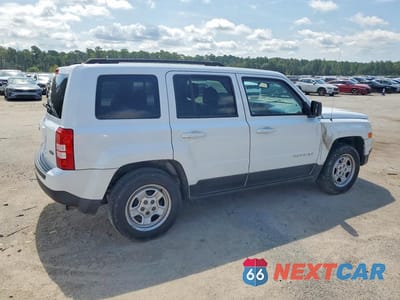 Trzecie zdjęcie samochodu z tyłu: 2016 JEEP PATRIOT SPORT VIN:1C4NJPBA2GD599973 - miniatura