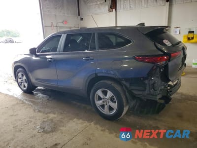 Drugie zdjęcie samochodu z przodu: 2023 TOYOTA HIGHLANDER LE VIN:5TDKDRAH0PS015482 - miniatura