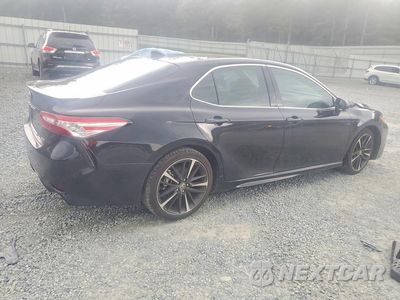 Trzecie zdjęcie samochodu z tyłu: 2020 TOYOTA CAMRY XSE VIN:4T1K61AK7LU383943 - miniatura