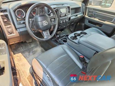 Zdjęcie 8 z 12 samochodu: 2017 RAM 5500 HD DRW 4WD SVC BODY VIN:3C7WRNBJ6HG604231 - miniatura