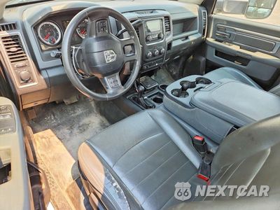 Zdjęcie 8 z 12 samochodu: 2017 RAM 5500 HD DRW 4WD SVC BODY VIN:3C7WRNBJ6HG604231 - miniatura