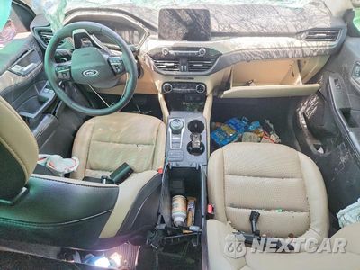 Zdjęcie 8 z 13 samochodu: 2022 FORD ESCAPE SEL VIN:1FMCU0H68NUA86454 - miniatura