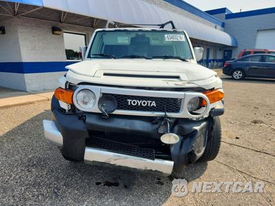 Piąte zdjęcie samochodu w środku: 2011 TOYOTA FJ CRUISER BASE VIN:JTEBU4BF5BK108249 - miniatura
