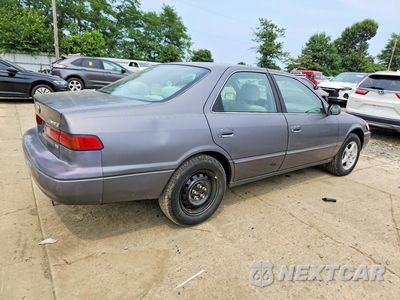 Trzecie zdjęcie samochodu z tyłu: 1997 TOYOTA CAMRY XLE V6 VIN:4T1BF22K0VU004255 - miniatura