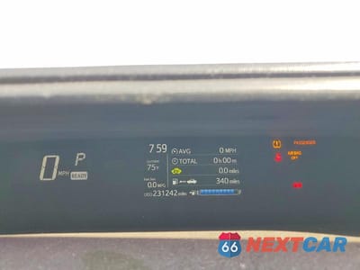 Zdjęcie 9 z 12 samochodu: 2018 TOYOTA PRIUS C TWO VIN:JTDKDTB37J1617283 - miniatura