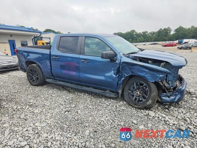 Czwarte zdjęcie samochodu z boku: 2024 CHEVROLET SILVERADO C1500 CUSTOM VIN:3GCPABEK0RG216313 - miniatura