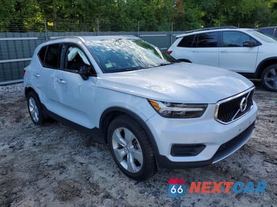 Czwarte zdjęcie samochodu z boku: 2020 VOLVO XC40 T5 MOMENTUM VIN:YV4162UK3L2335561 - miniatura