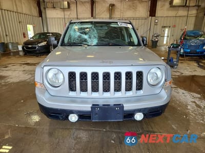 Piąte zdjęcie samochodu w środku: 2011 JEEP PATRIOT SPORT VIN:1J4NF1GB4BD274308 - miniatura